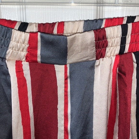 Pretty Little Thing pants - Picture 4 of 7